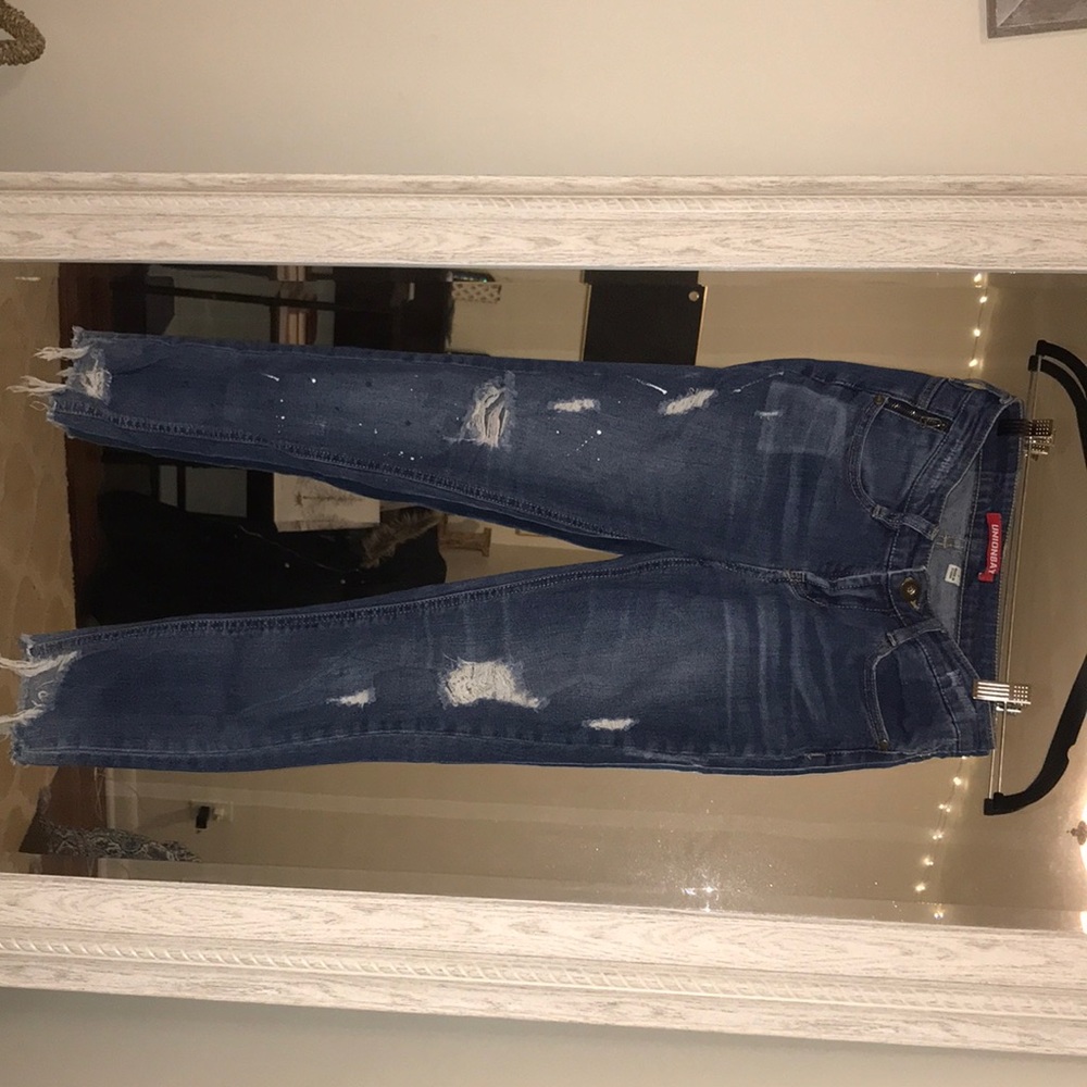 distressed skinny jeans